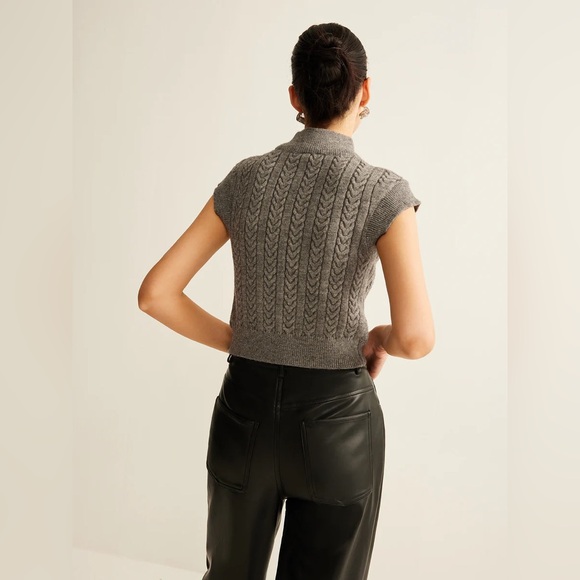 126. Commense Cable-Knit Mock Neck Crop Sweater Vest - Picture 5 of 5